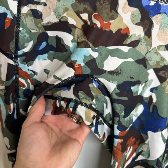 Free People FP Movement Guinevere Camo Print Ankle Crop Leggings Size XS - Picture 3 of 9